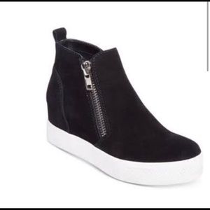 Steve Madden Black Wedge Sneaker